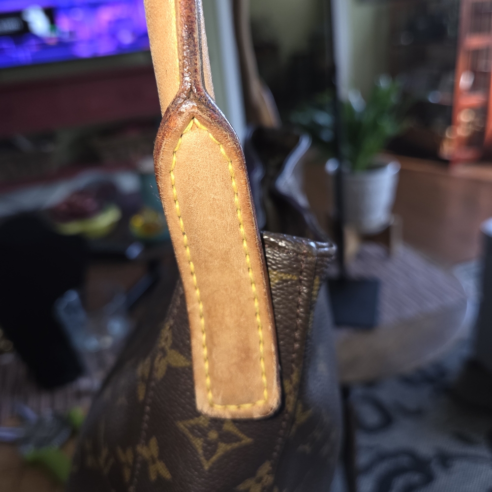 Authentic Louis Vuitton Monogram Looping Shoulder Bag - Picture 4 of 13